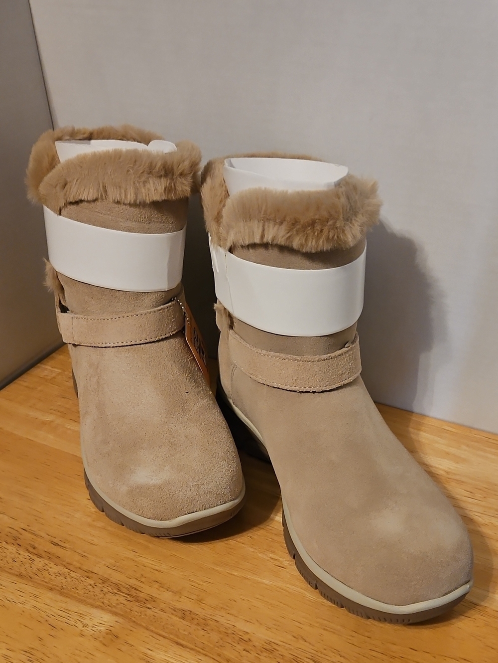 NWOT/in The Box, Skechers Slip-in Boots